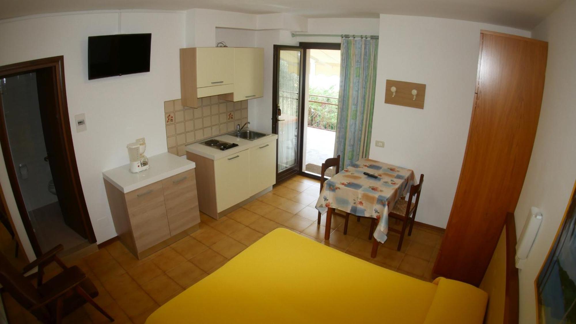 Residence Casa Maria Assenza di Brenzone Exterior photo