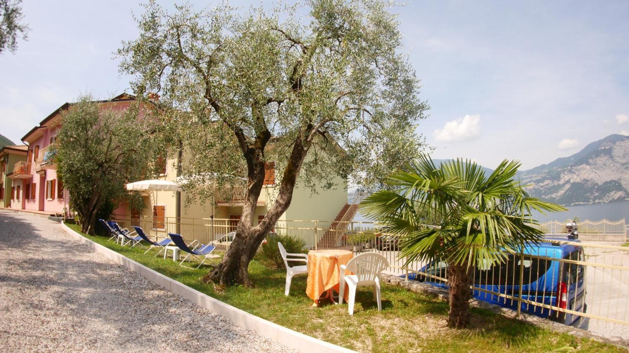Residence Casa Maria Assenza di Brenzone Exterior photo